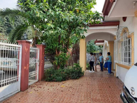 4 BEDROOM HOUSE & LOT FOR SALE (QUEZON CITY)