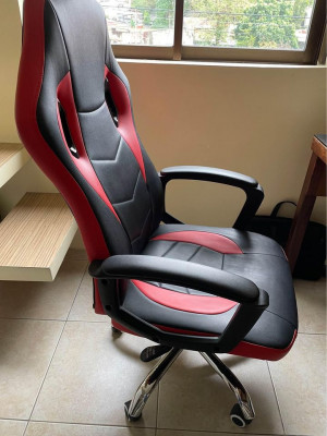Gaming chair neg