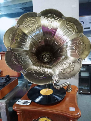 Circa Audio YQ-A06 Vintage Gramophone