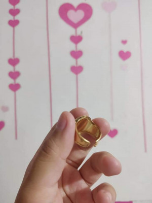 Queen Elizabeth Ring 18k saudi gold