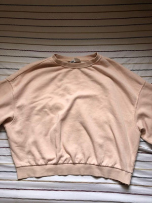 H&M Baby Pink Cropped Sweater