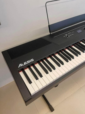 Alesis Recital Pro Keyboard 88-Keys Fully Weighted