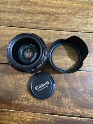 CANON EF 28MM F1.8