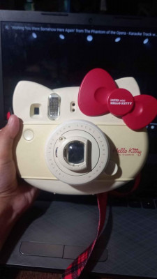 FS: Hello Kitty Instax Mini Limited Edition