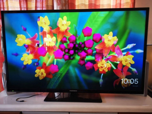55inches Thompson TV Basic TV with Chromecast