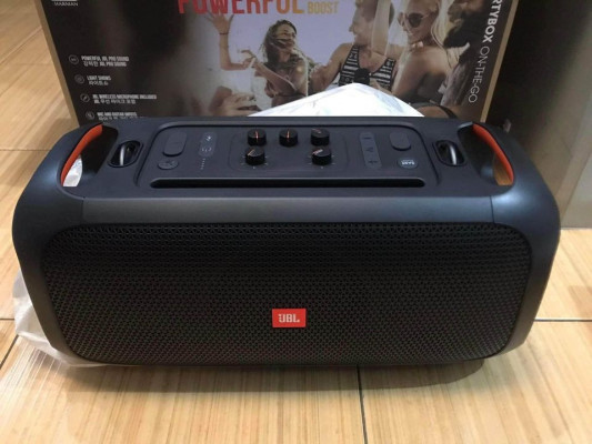 JBL Party Box On-The-Go