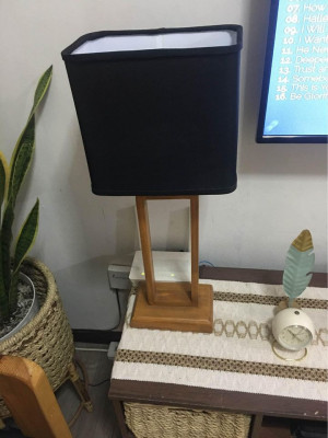 DECLUTTERING/ LAMPSHADE