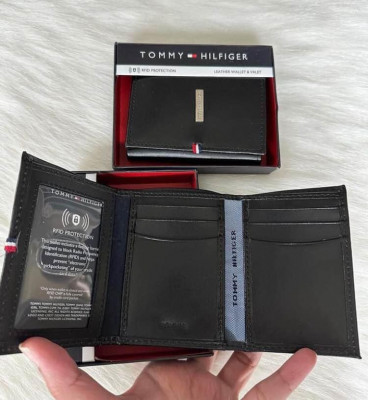Tommy Hilfiger men’s wallet