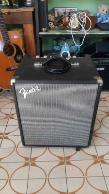 Rush SALE! READ! Fender Rumble 100 Mint Condition