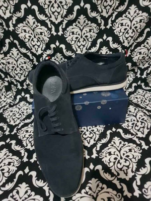 Zara navy blue leather sporty