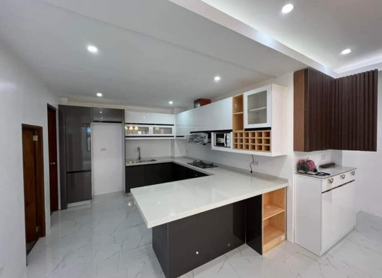 BRAND NEW 3 STOREY HOUSE AND LOT FOR SALE WITH ROOFDECK