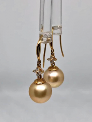 Sea Pearl Dangling Earrings