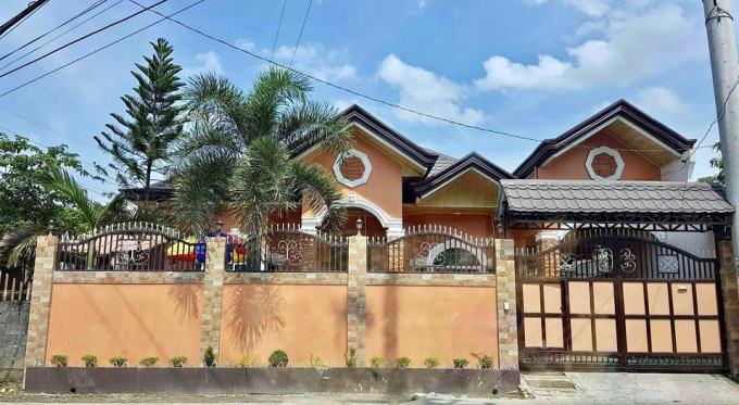 Furnished House and Lot for Sale - 5 minute walk to SM Urdaneta City, Pangasinan