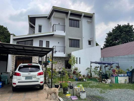 HOUSE & LOT FOR SALE