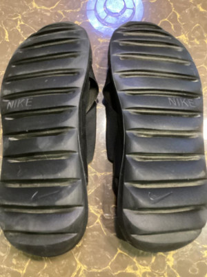 NIKE SANDALS