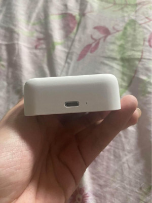 Wireless power bank
