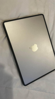 Macbook Air 2022 M2