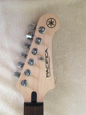 Yamaha pacifica 112v