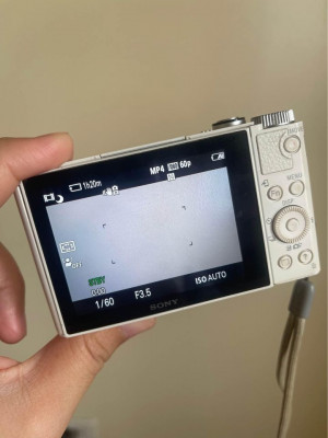 Sony WX500 (VLOGGING CAMERA)