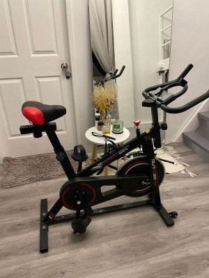 Kemilng K3 Indoor Stationary Bike