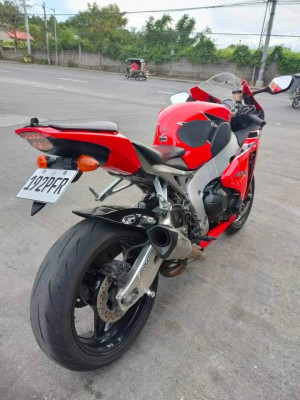 HONDA CBR 1000rr FIREBLADE 2011/2019 - "PRISTINE CONDITION"....