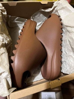 Adidas Yeezy Slide FLAX
