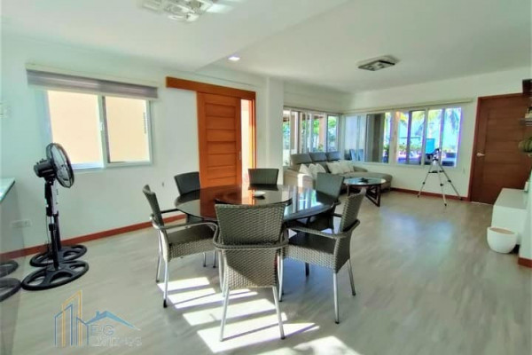 8 Bedroom Beach House in Carmen Cebu