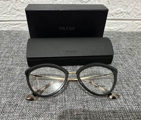 Prada vpr14u