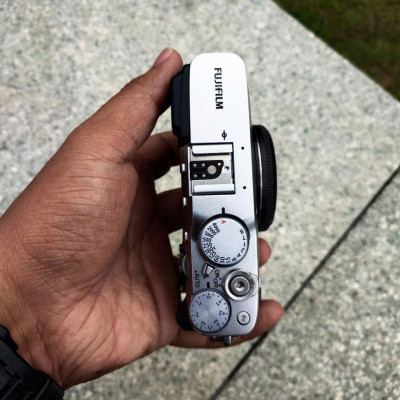 Fujifilm XE3 (126 Clicks Only)( Super Mint Condition)(With Freebies)