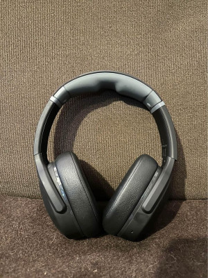 Skullcandy Crusher Evo Sensory Bass Pristine condition, no issues Best bass head