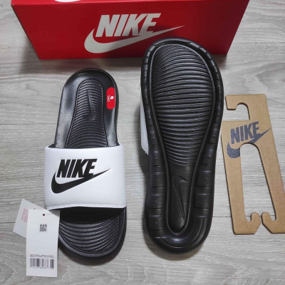NIKE VICTORI SLIDE
