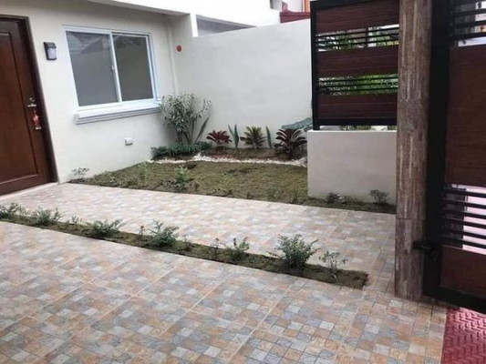 House and Lot - Parañaque City