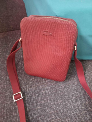 pre loved lacoste sling bag