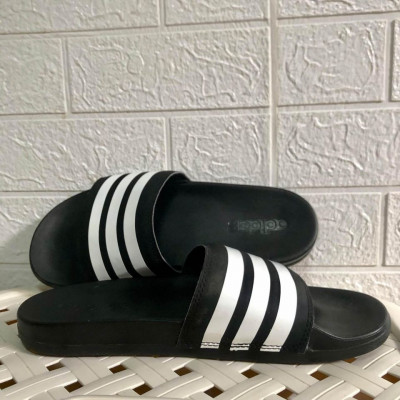 Preloved Original Adidas Adilette Slides Women