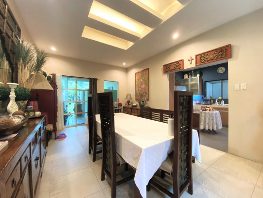 Beautiful Verdant House & Lot for Sale in Parañaque City in an Exclusive Subdivi