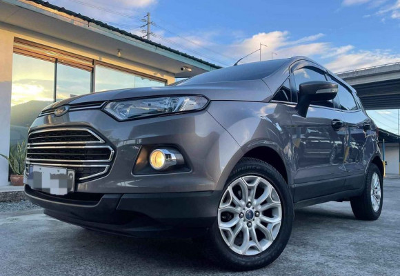 2016 Ford Ecosport Titanium sunroof. low mileage