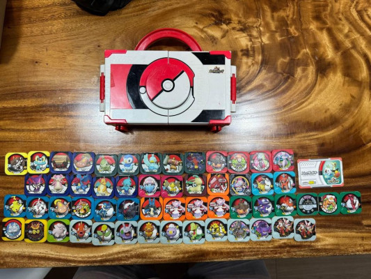 Pokemon Tretta Chips and Case