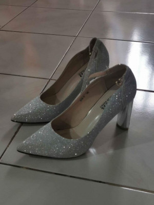 High Heels Shoes Size 8 Like New