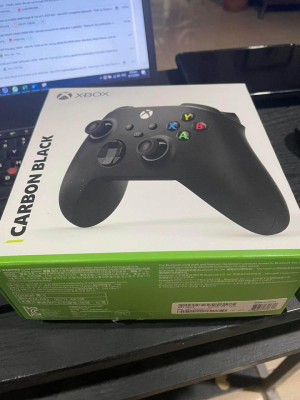 Xbox Series X Wireless Controller With Battery Pack