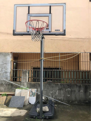 (Used) LIFETIME ADJUSTABLE PORTABLE BASKETBALL HOOP (54-INCH ACRYLIC)