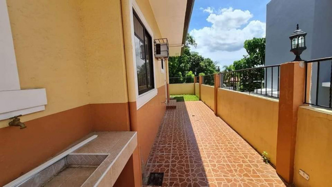 House and Lot for Sale in La Vista Monte