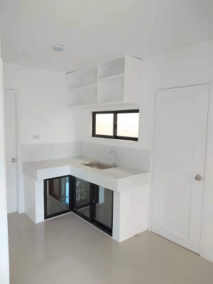 HOUSE & LOT FOR SALE