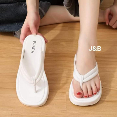 Cute Slippers for sale