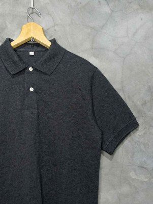 Uniqlo polo shirt