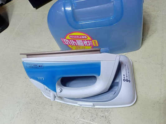 Wireless flat iron 110 volts