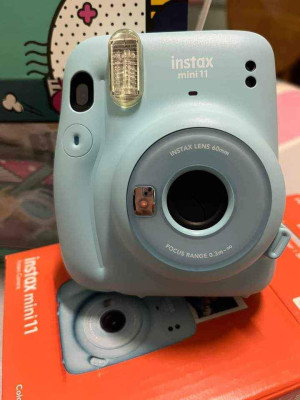 Instax Mini 11 Pop Art Package.