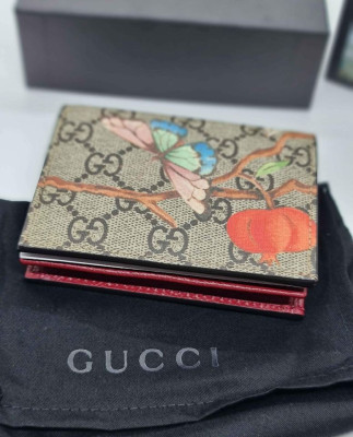 Authentic Gucci Tian GG Supreme Card Case