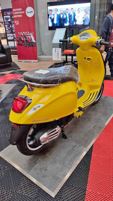 2022 Vespa primavera 150 s