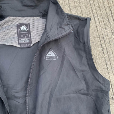 Nike acg windbreaker
