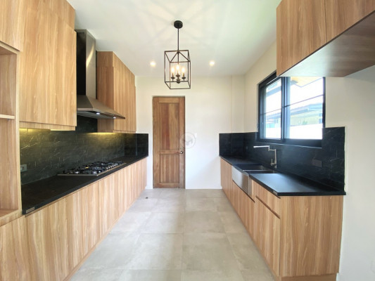 Enthralling House and Lot for Sale In Verdana Homes Mamplasan